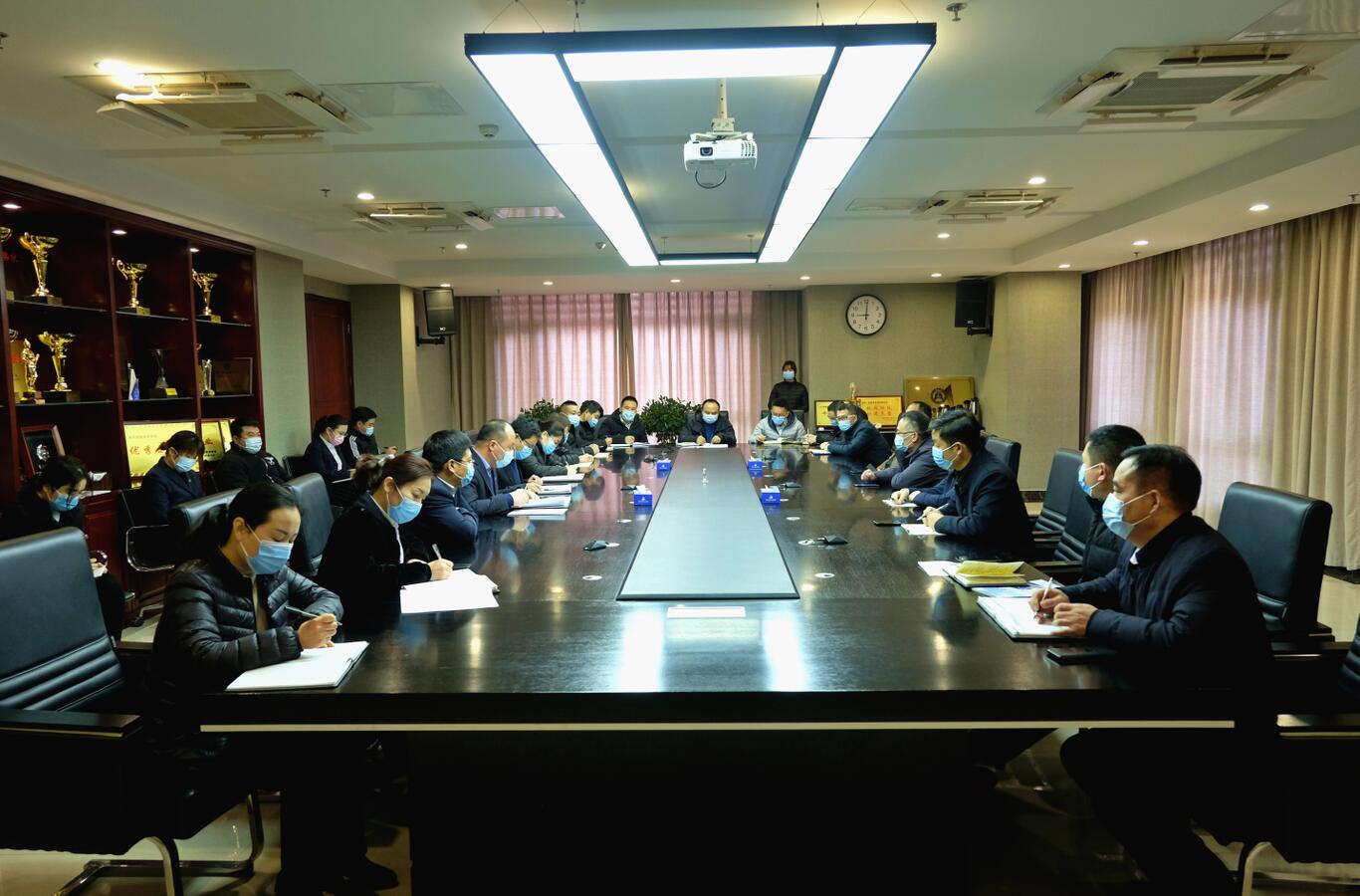 繼續(xù)打好2021年疫情防控攻堅(jiān)戰(zhàn)，集團(tuán)公司組織召開(kāi)疫情防控專題會(huì)議