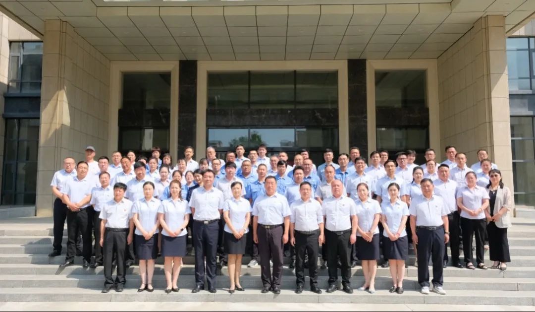統(tǒng)一思想、堅定信心、忠誠奉獻，開創(chuàng)高質(zhì)量發(fā)展新局面——集團公司“三會”勝利閉幕